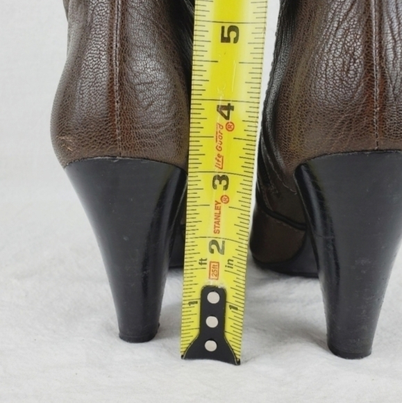 Caressa Michelle green leather ankle bootie size 6M - Picture 10 of 15